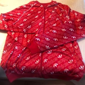 Adidas red size xl 15-16y zip up brand new boy/gir
